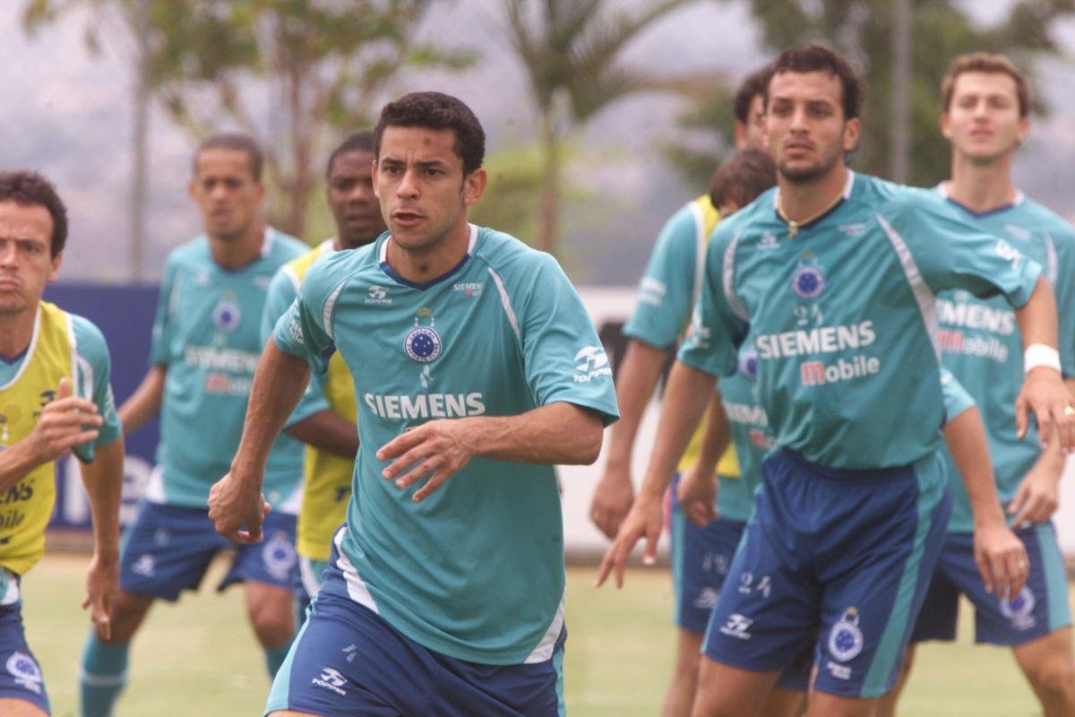 O dia a dia de Fred na Toca da Raposa II entre julho de 2004 e agosto de 2005