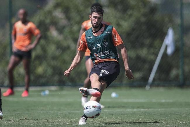 Comemorao pelo aniversrio do Galo e treino