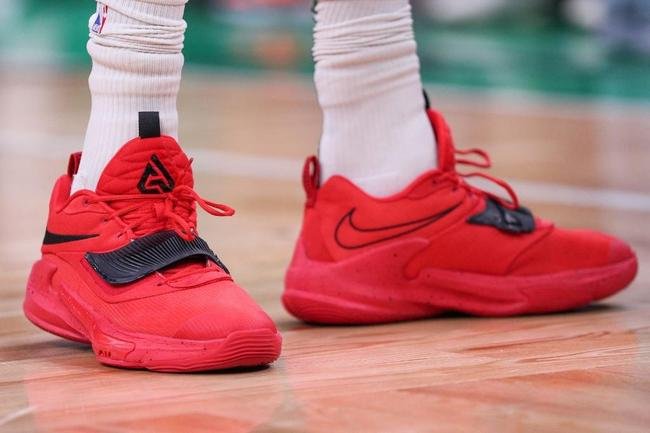 Giannis Antetokounmpo, do Milwaukee Bucks