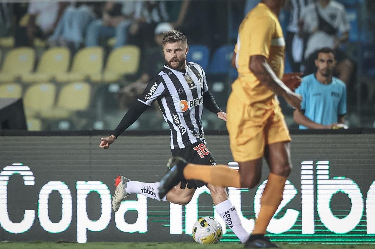 Fotos do jogo entre Brasiliense e Atltico no Estdio Klber Andrade, em Cariacica-ES, pela terceira fase da Copa do Brasil