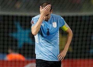 Defensor de 35 anos está no Uruguai e aguarda rescisão com o Cagliari para assinar contrato com o Galo