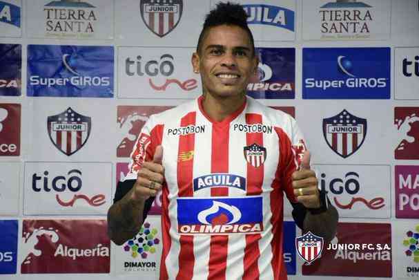 Jonatan lvez - atacante se transferiu do Barcelona de Guayaquil para o Junior Barranquilla