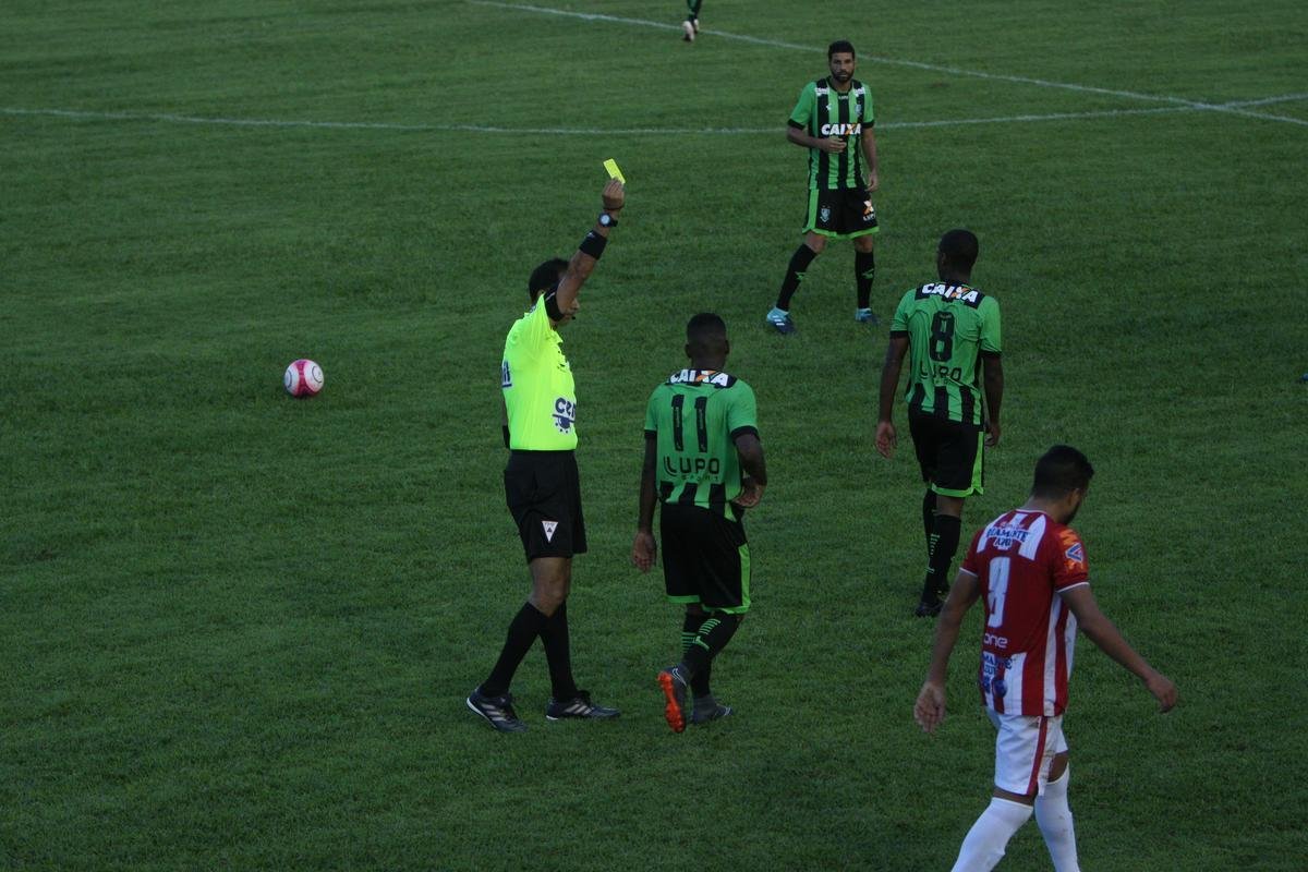 Amrica usou time misto e ficou no empate diante do Villa Nova, por 1 a 1, no Castor Cifuentes