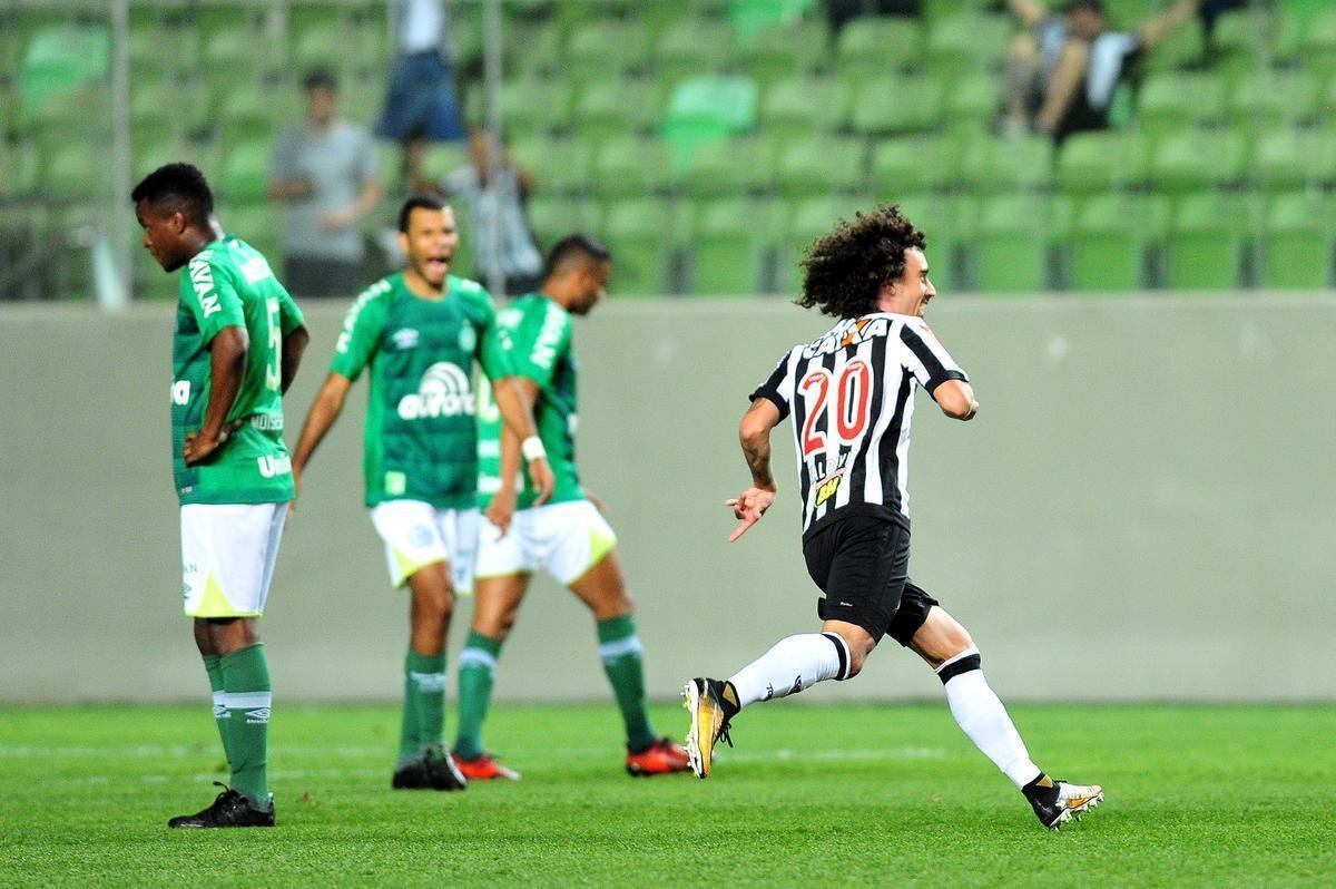 Veja fotos do duelo entre Atltico e Chapecoense, pela 29 rodada do Campeonato Brasileiro