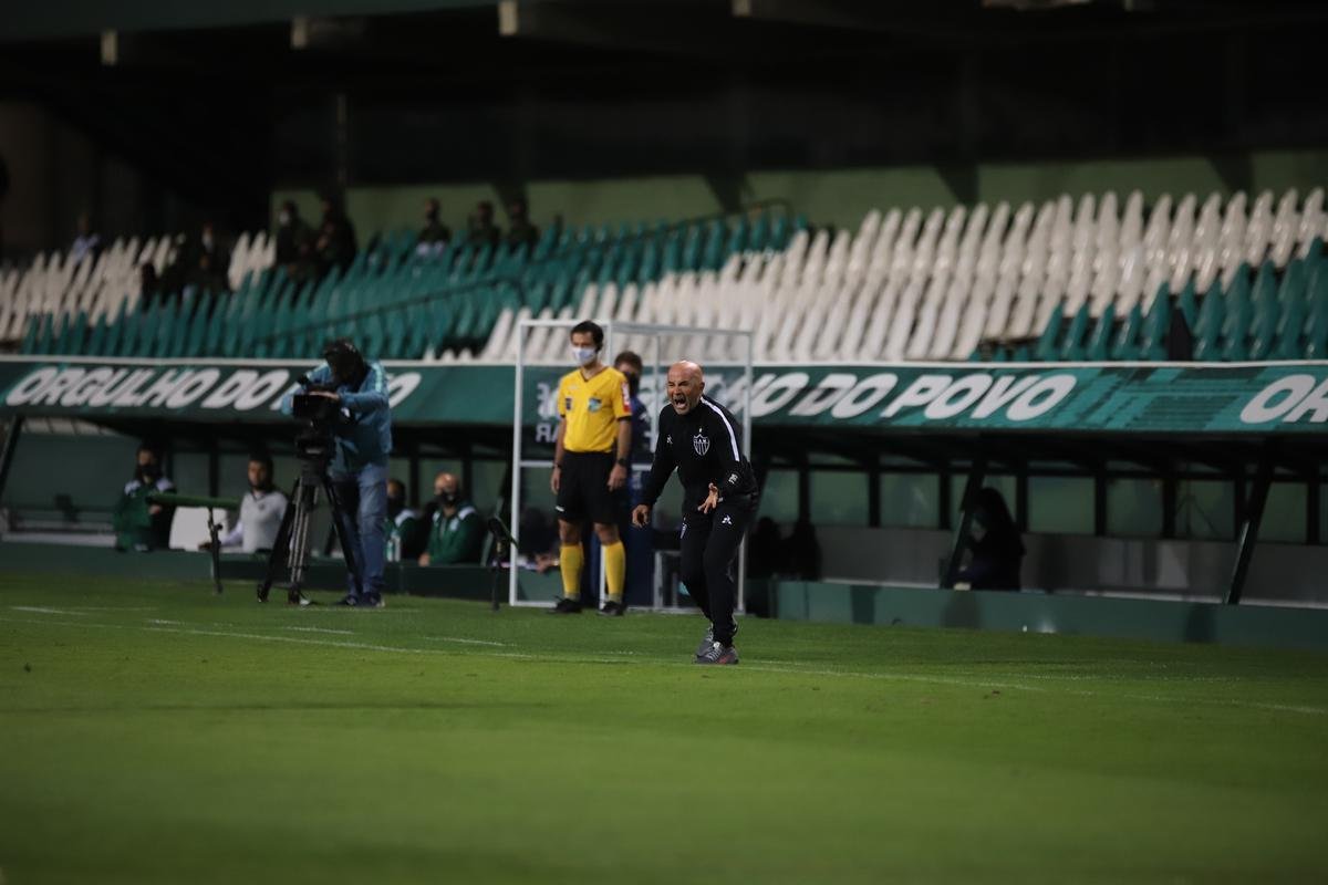 Atltico venceu Coritiba por 1 a 0