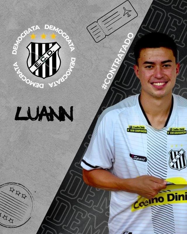 Luann - Meio-campista