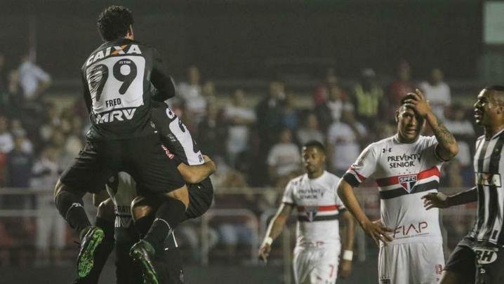 Imagens da vitria de virada do Atltico sobre o So Paulo
