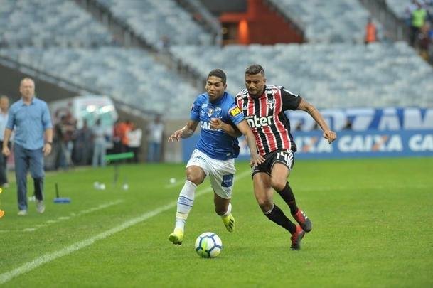 Fotos do jogo entre Cruzeiro e So Paulo