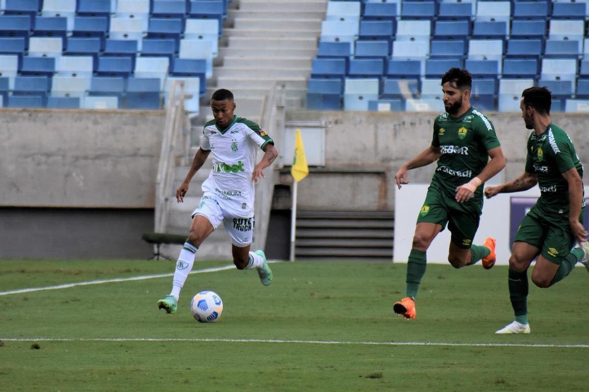 Fotos do duelo entre Cuiab e Amrica, na Arena Pantanal, pela 23 rodada da Srie A do Campeonato Brasileiro