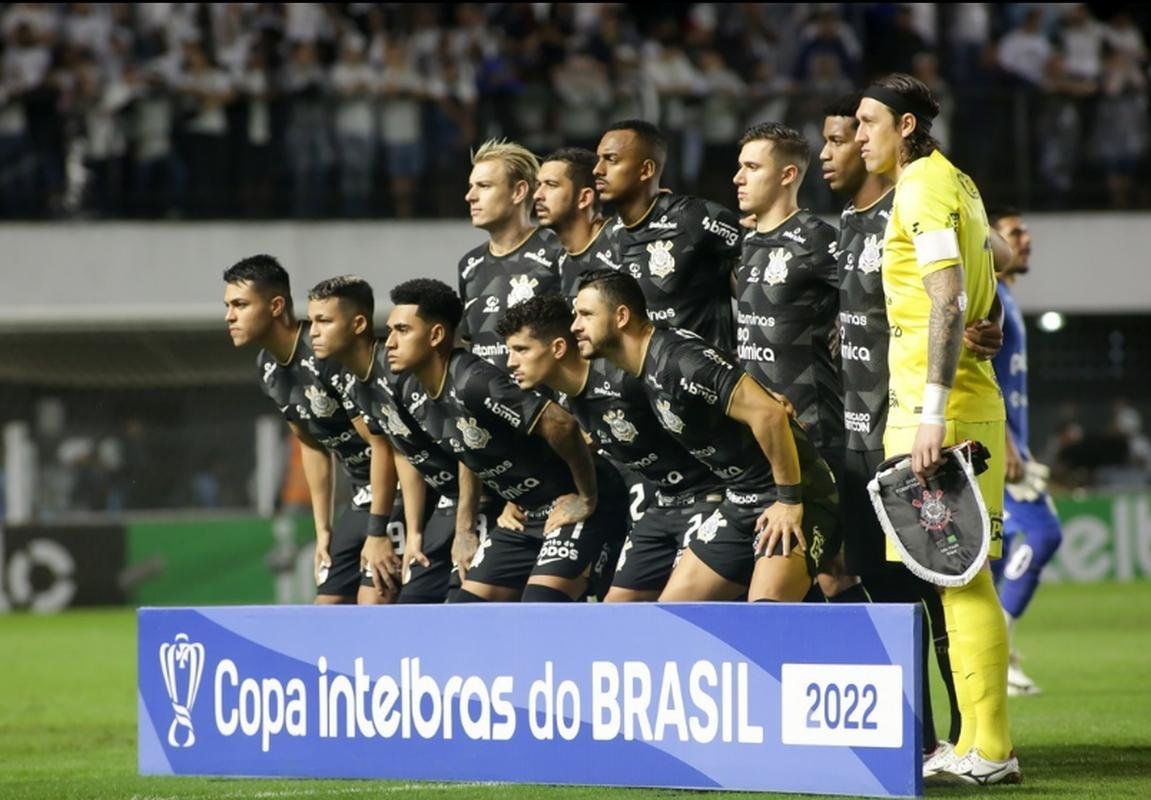O Corinthians eliminou o Santos, nessa quarta-feira (13), por 4 a 1 no placar agregado