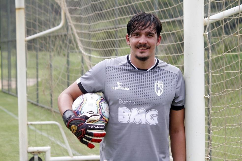 Uilson - O contrato do campeo olmpico com o Atltico se encerrou no fim da temporada passada. Sem o vnculo renovado, Uilson deixou o Galo e acertou com o Coimbra, de Contagem. Ele  reserva de Glauco na equipe e no estreou pela nova equipe.