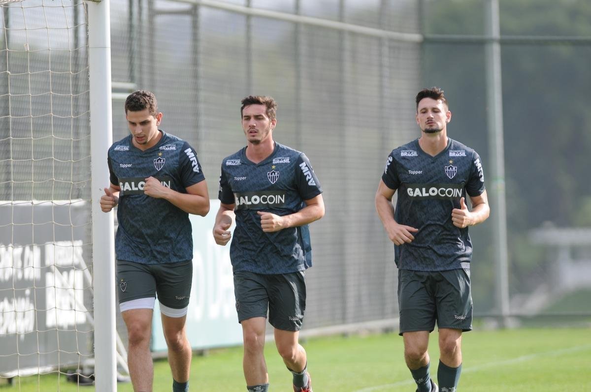 Veja imagens do primeiro dia de trabalho do Atltico no ano