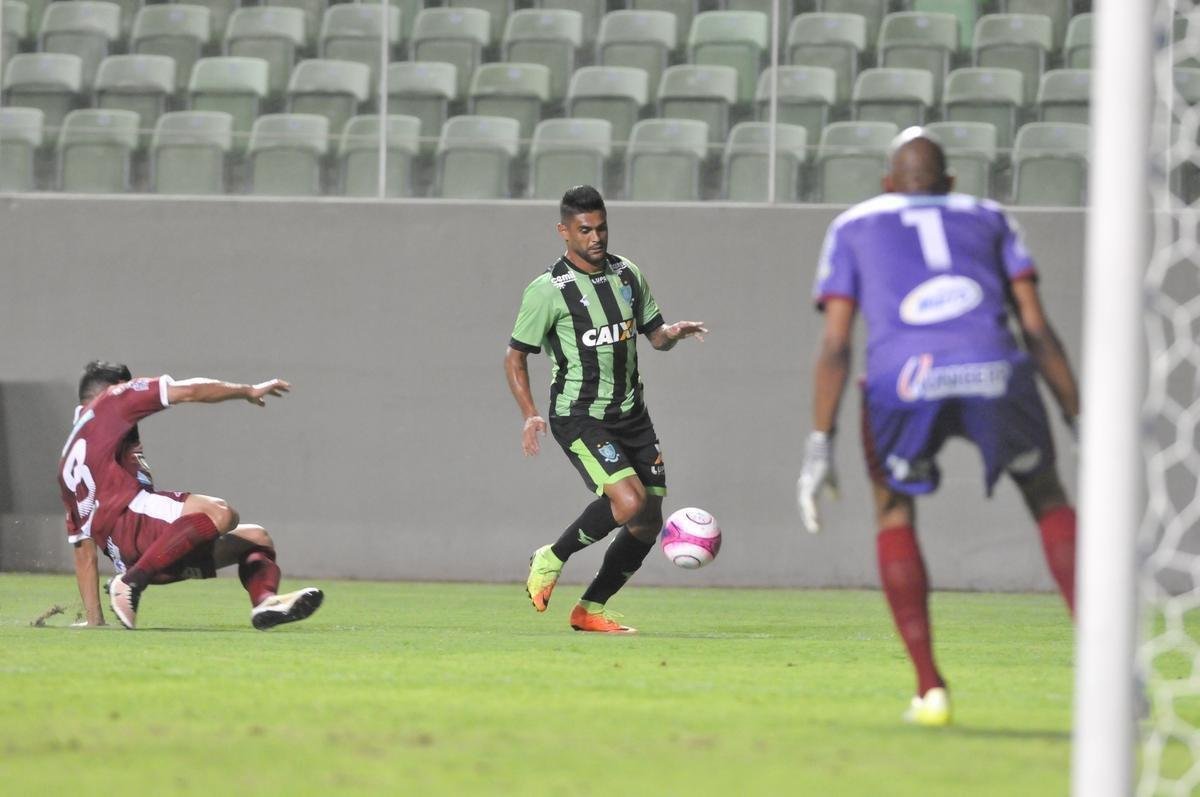 Amrica e Patrocinense se enfrentaram, no Independncia, pela primeira rodada do Campeonato Mineiro
