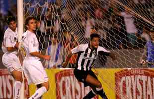 2007 - Nas quartas de final em 2007, o Atlético acabou eliminado pelo Botafogo. No Mineirão, empate sem gols. No Rio, derrota por 2 a 1.