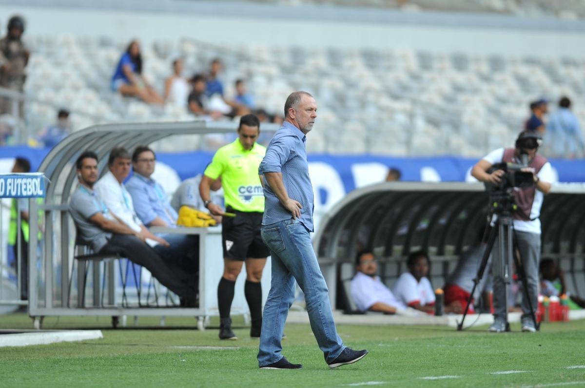 Fotos de Cruzeiro x Villa Nova, no Mineiro, pela stima rodada do Campeonato Mineiro