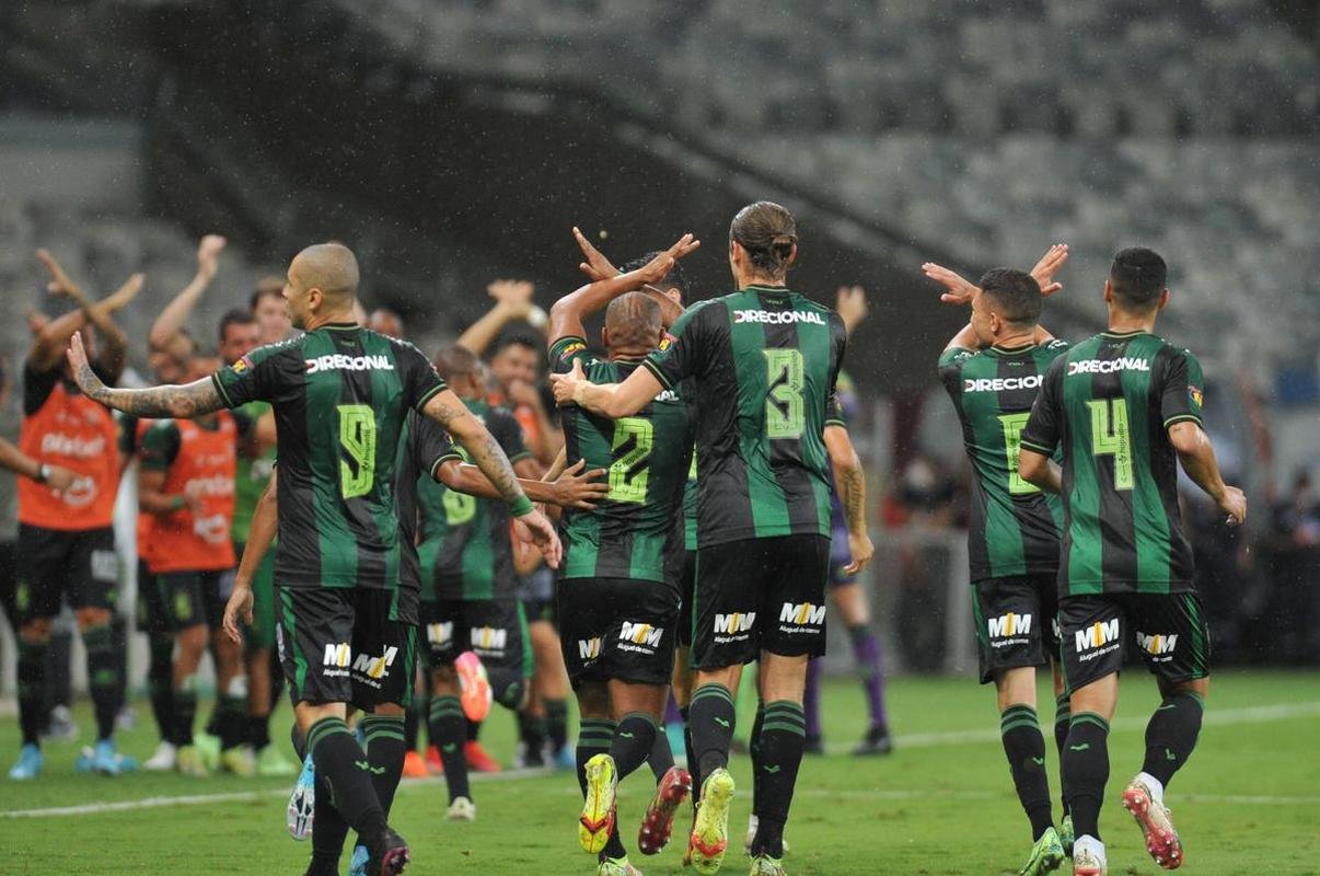 Fotos do cl�ssico entre Cruzeiro e Am�rica, no Mineir�o, em BH, pela 3� rodada do Campeonato Mineiro