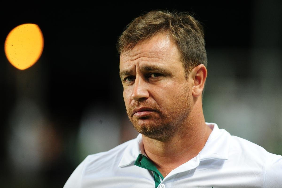 Felipe Conceio deixou o Amrica em janeiro de 2020 para acertar com o Red Bull Bragantino. O incio foi promissor, com o ttulo do Trofu do Interior do Campeonato Paulista. Em agosto, foi demitido pelo Bragantino aps goleada do Fortaleza por 3 a 0. Hoje, dirige o Guarani.