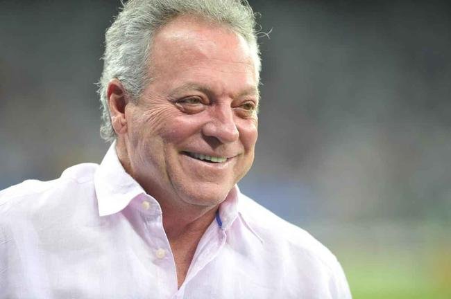 Cruzeiro estreou terceiro uniforme, o ltimo produzido pela Umbro