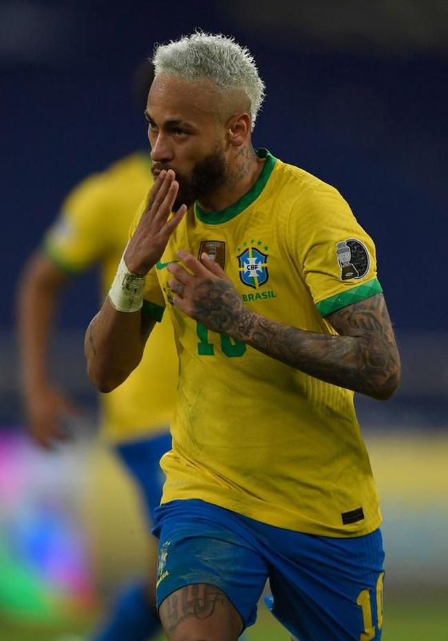 Brasil e Peru se enfrentaram pela segunda rodada do Grupo B da Copa Amrica