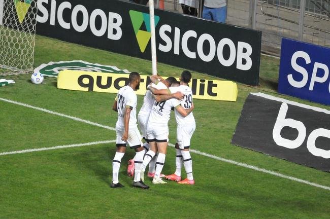 Amrica e Sport se enfrentaram nesta segunda-feira (19), no Independncia, em Belo Horizonte, em partida vlida pela 12 rodada do Brasileiro