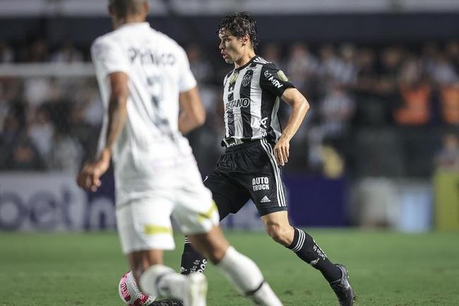 Fotos do jogo entre Santos e Atltico na Vila Belmiro, em Santos, pela 30 rodada do Campeonato Brasileiro