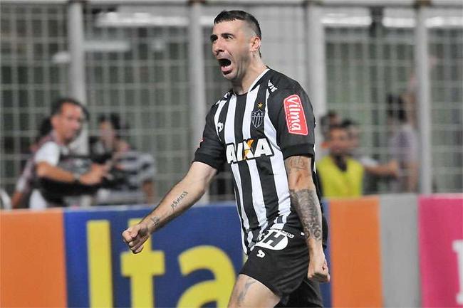 Com 42 gols em 107 jogos, Pratto é o estrangeiro que mais marcou pelo Galo