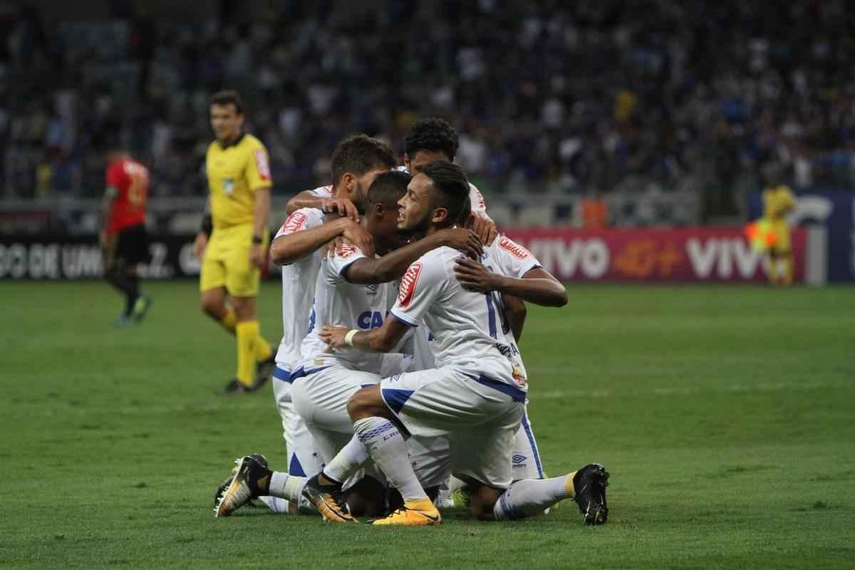 Imagens da partida entre Cruzeiro e Sport, duelo vlido pela 21 rodada da Srie A do Campeonato Brasileiro