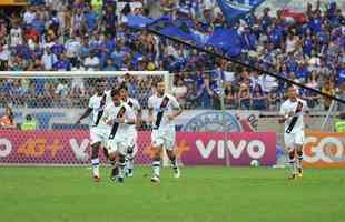 Fotos do jogo entre Cruzeiro e Vasco, no Mineiro, pela 37 rodada do Brasileiro (Leandro Couri/EM D.A Press)