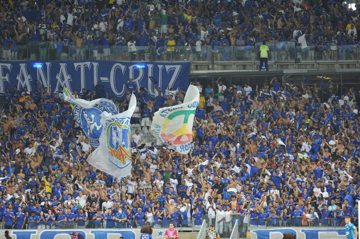 Fotos do jogo de ida da semifinal do Campeonato Mineiro, entre Cruzeiro e Athletic, no Mineiro