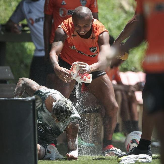 Atl�tico segue prepara��o para o cl�ssico; veja fotos