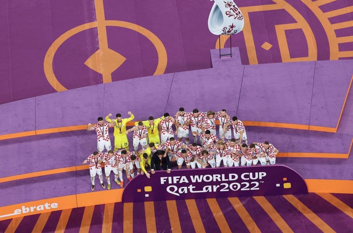 Festa e premiao dos jogadores da Crocia pela conquista do terceiro lugar na Copa do Mundo de 2022, no Catar. Time croata venceu o Marrocos por 2 a 1 neste sbado (17), no Estdio Internacional Khalifa, em Doha