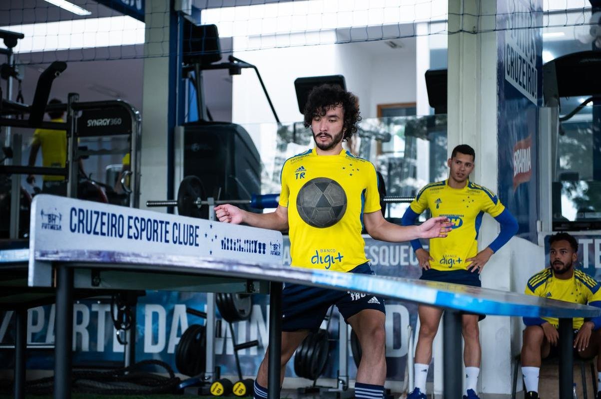 Fotos do treino do Cruzeiro desta segunda-feira (18/10)