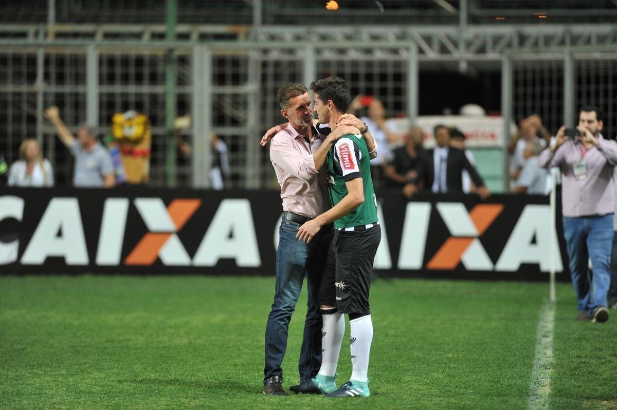 Confira imagens da partida entre Atltico e Vitria, no Independncia