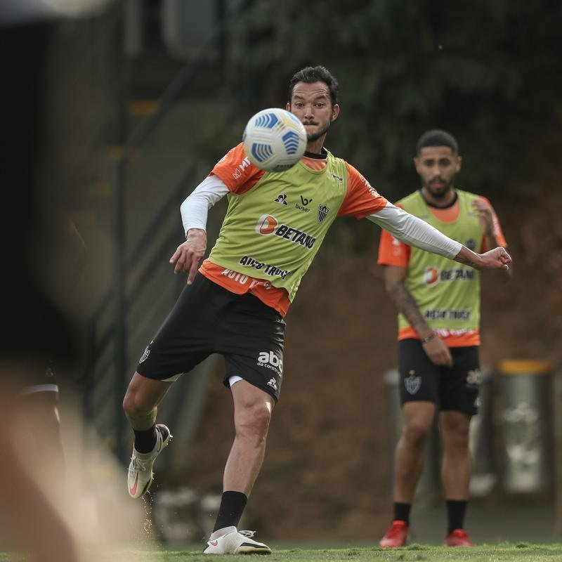 Aps a eliminao na Libertadores diante do Palmeiras, jogadores do Atltico se reapresentaram na Cidade do Galo e realizaram treinamento visando o duelo contra o Internacional, pelo Campeonato Brasileiro