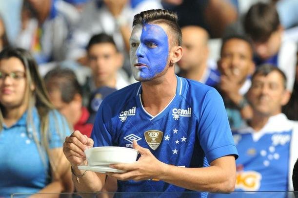 Torcida do Cruzeiro no duelo desta tera, no Mineiro, contra o Racing, pela Libertadores