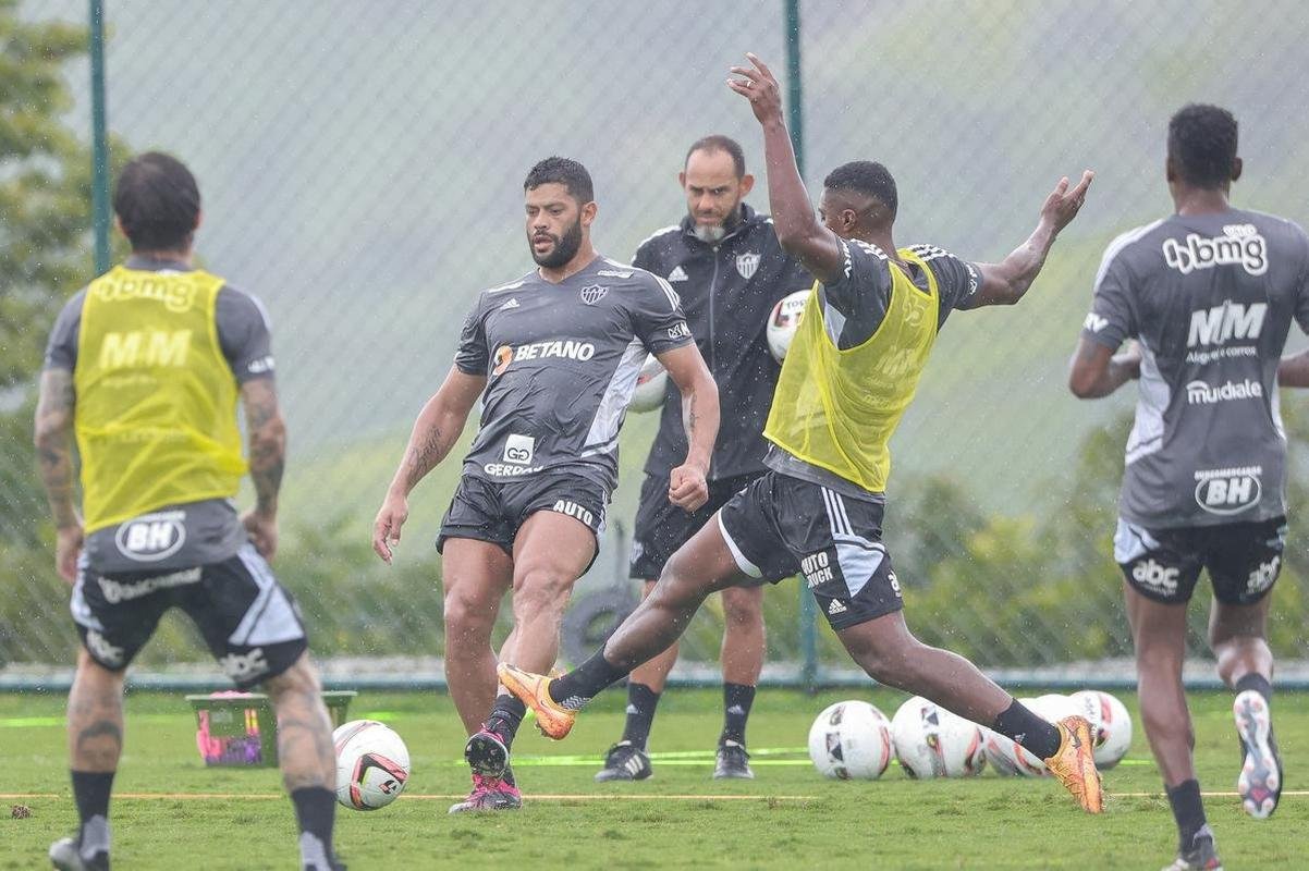 Treino do Atltico na Cidade do Galo, na manh desta tera-feira (24/1).