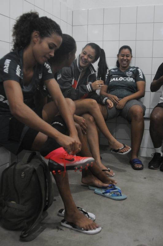 Reportagem acompanhou rotina de treinos do time feminino do Atltico
