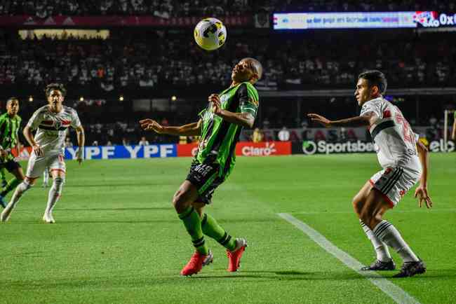 Com gol de pênalti, Maidana assume artilharia do América em 2022