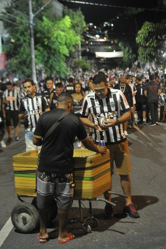 Torcida do Atltico no pr-jogo do duelo com o Defensor, no Independncia, pela Copa Libertadores