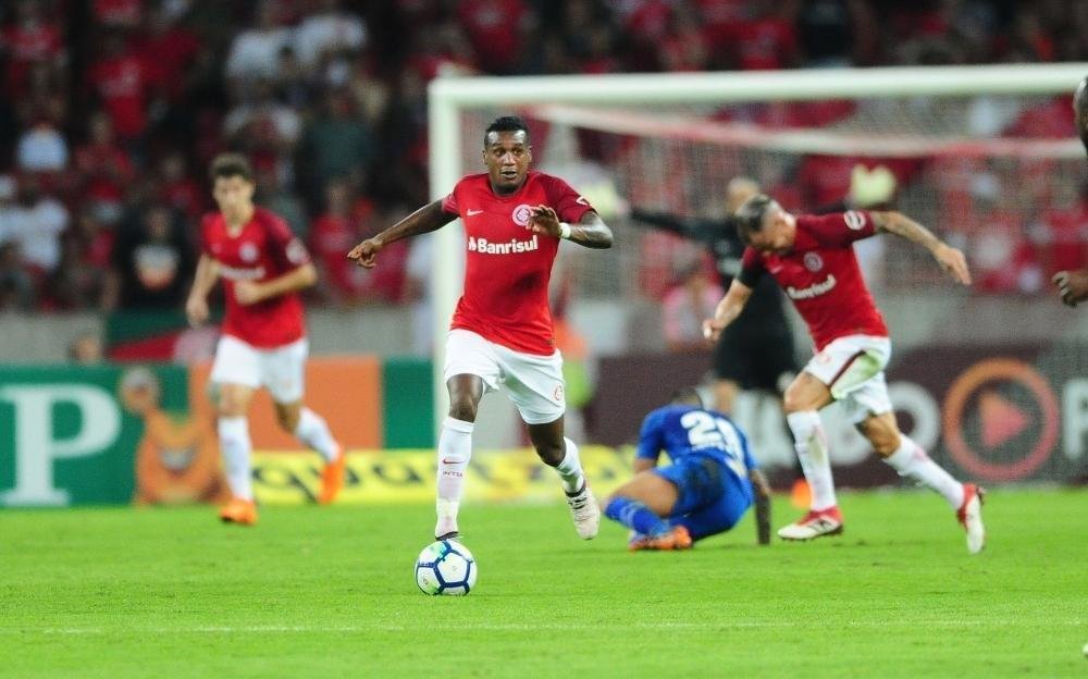 Internacional e Cruzeiro jogaram no Beira-Rio, em Porto Alegre, pela 3 rodada do Brasileiro