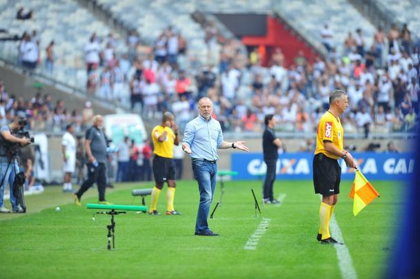 Equipes se enfrentaram no Mineiro, na tarde deste domingo, pela 25 rodada da Srie A