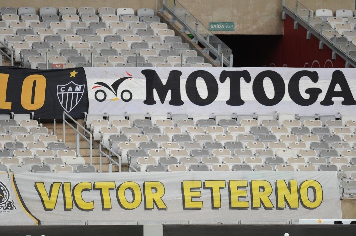 Goleiro foi homenageado na despedida dos gramados