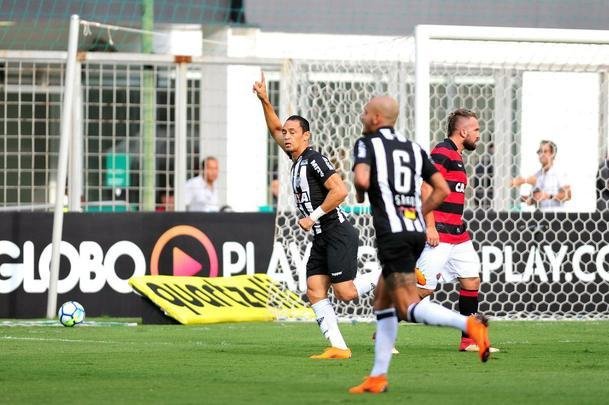 Veja imagens do jogo entre Atltico e Vitria