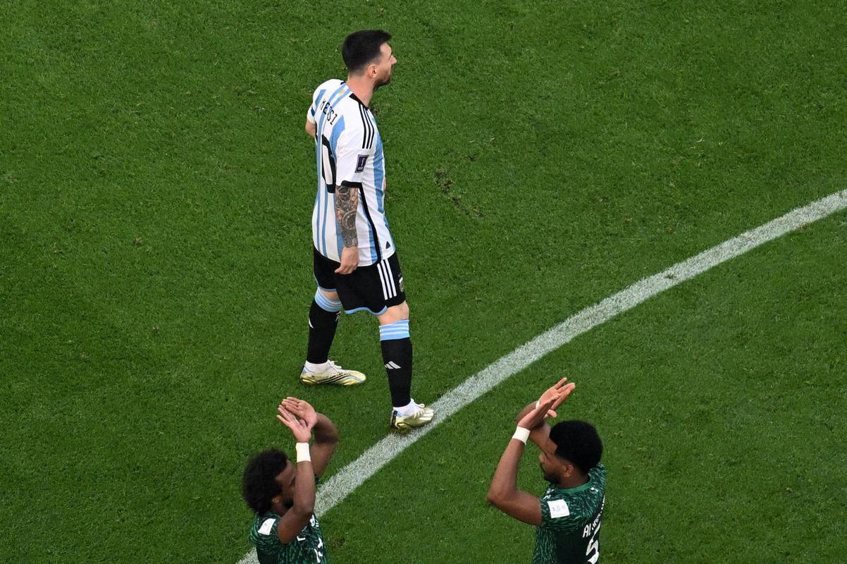 Argentina perdeu por 2 a 1, de virada, para a Arbia Saudita na estreia da Copa do Mundo