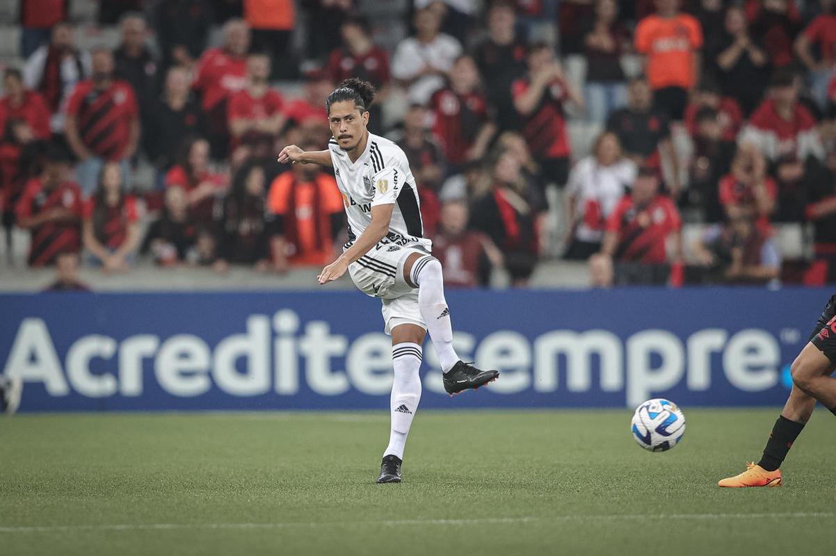 O Atltico visitou, na noite desta tera-feira (18/4), o Athletico-PR na Arena da Baixada, em Curitiba. A partida foi vlida pela 2 rodada do Grupo G da Copa Libertadores de 2023.