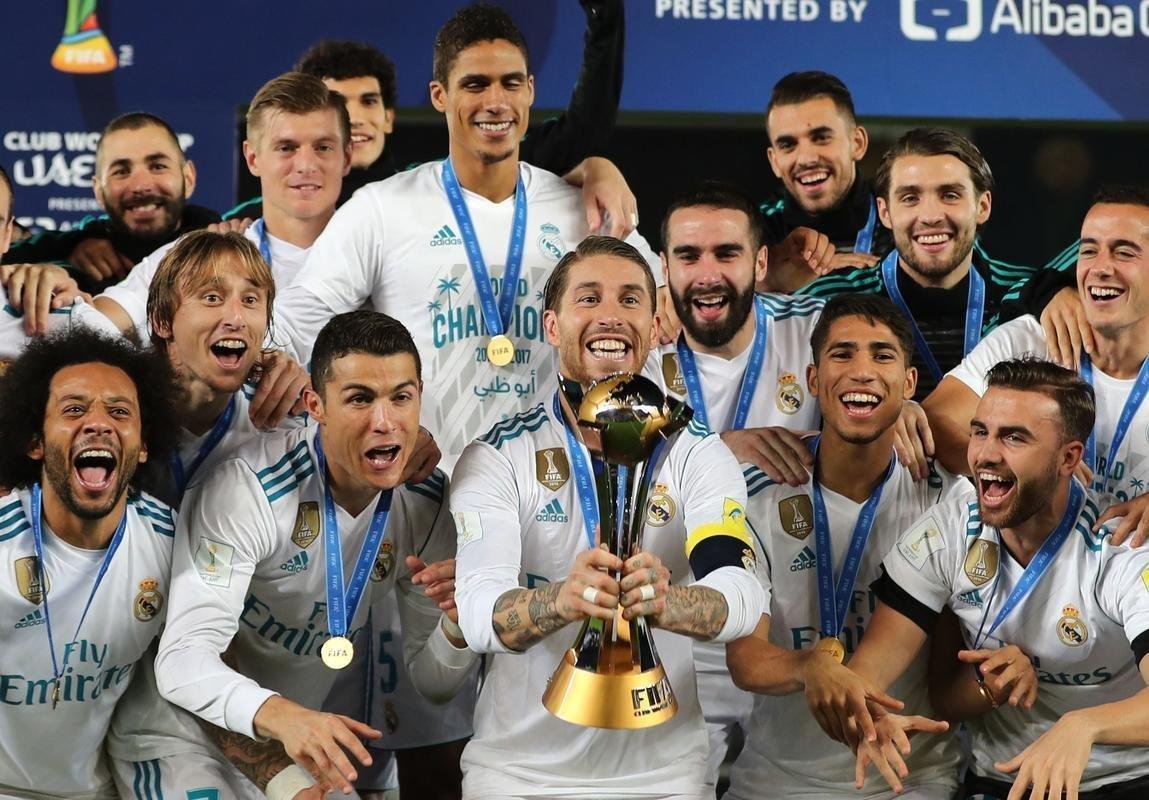 Fotos da premiao do Mundial de Clubes e da festa do Real Madrid com o hexa