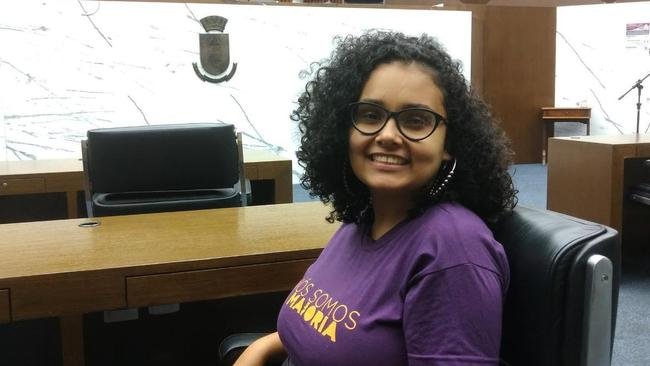 Iza Lourena (Psol) - Iza Lourena se dedica s lutas sociais e  coordenadora de um cursinho popular na Regio do Barreiro. Ela foi candidata derrotada ao cargo de deputada estadual em 2018. A nova vereadora  torcedora do Atltico e recebeu 7.771.