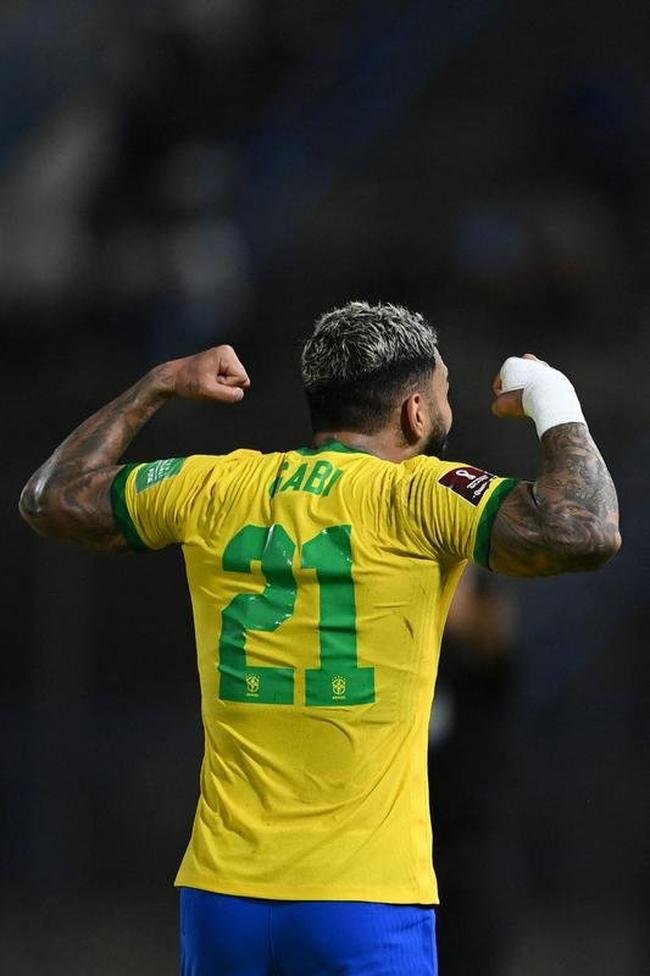 Em Caracas, Seleo Brasileira bateu a Venezuela de virada e manteve os 100%