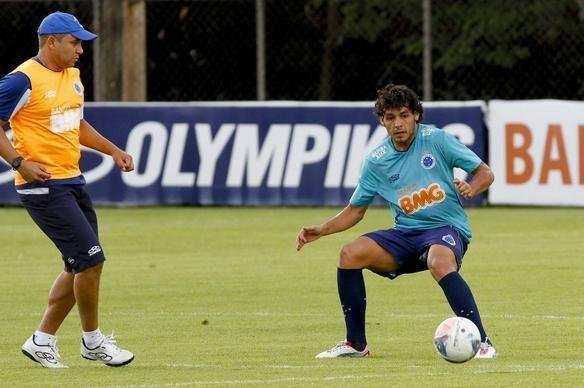 Time reserva do Cruzeiro enfrentou o Betim em jogo-treino disputado nesta sexta