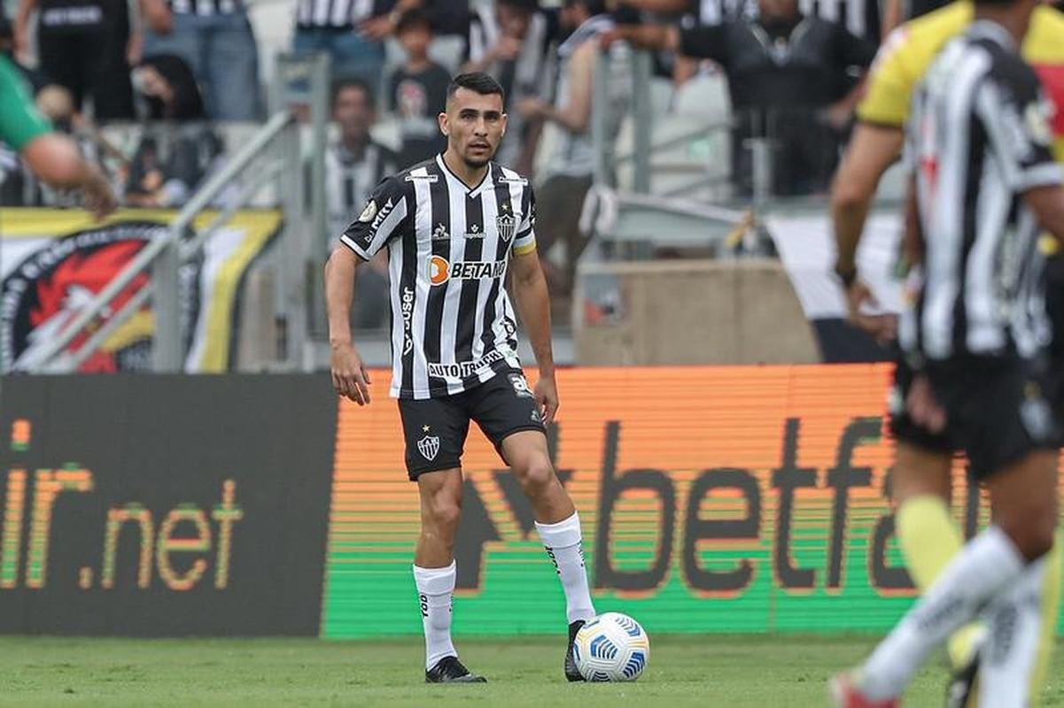 Zagueiro - Junior Alonso - Atltico